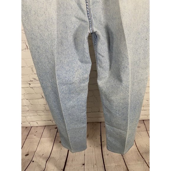 Levi Strauss Relaxed Fit 540 Distressed Wrinkle Free Light Wash Jeans (42x31.5) - Picture 9 of 16